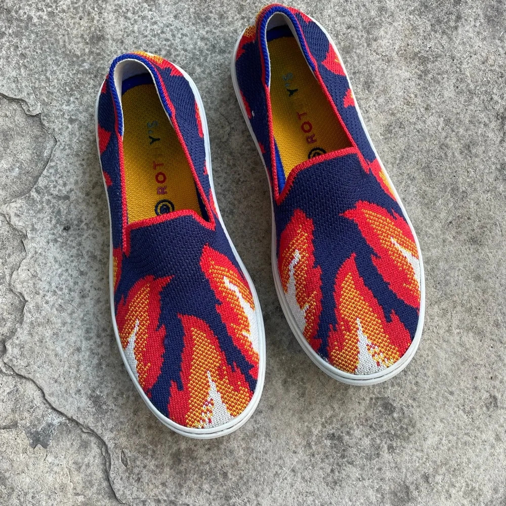 Rothys Kid’s Flame  Slip On Sneaker Flats size 3